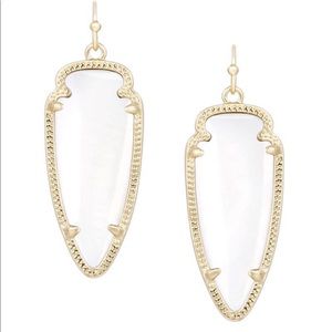Kendra Scott Arrowhead Earrings White/Gold.